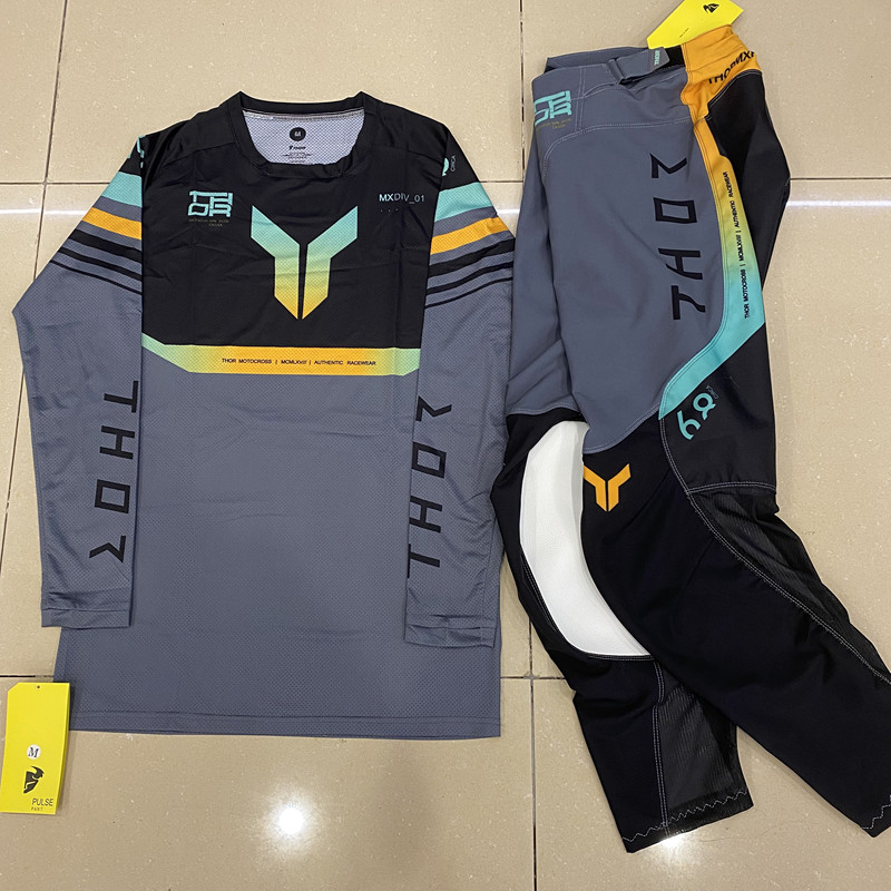 Ensemble de vêtements de sport - Riding Gear avis et prix